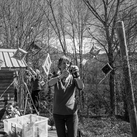 20 mars 2024 : Création d'une spirale aromatique par des bénévoles d'Unicités en Service Civique