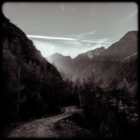 Sentier de randonnée dans la vallée de Champoléon