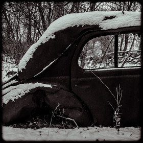 Un cimetière de voitures