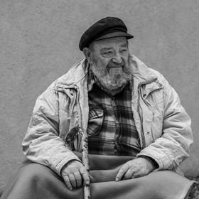 08 mai 2024 : Jeanne Alcaraz, cheffe de choeur, de retour à l'Ouort après la belle aventure 2023 où elle avait animé une chorale participative.